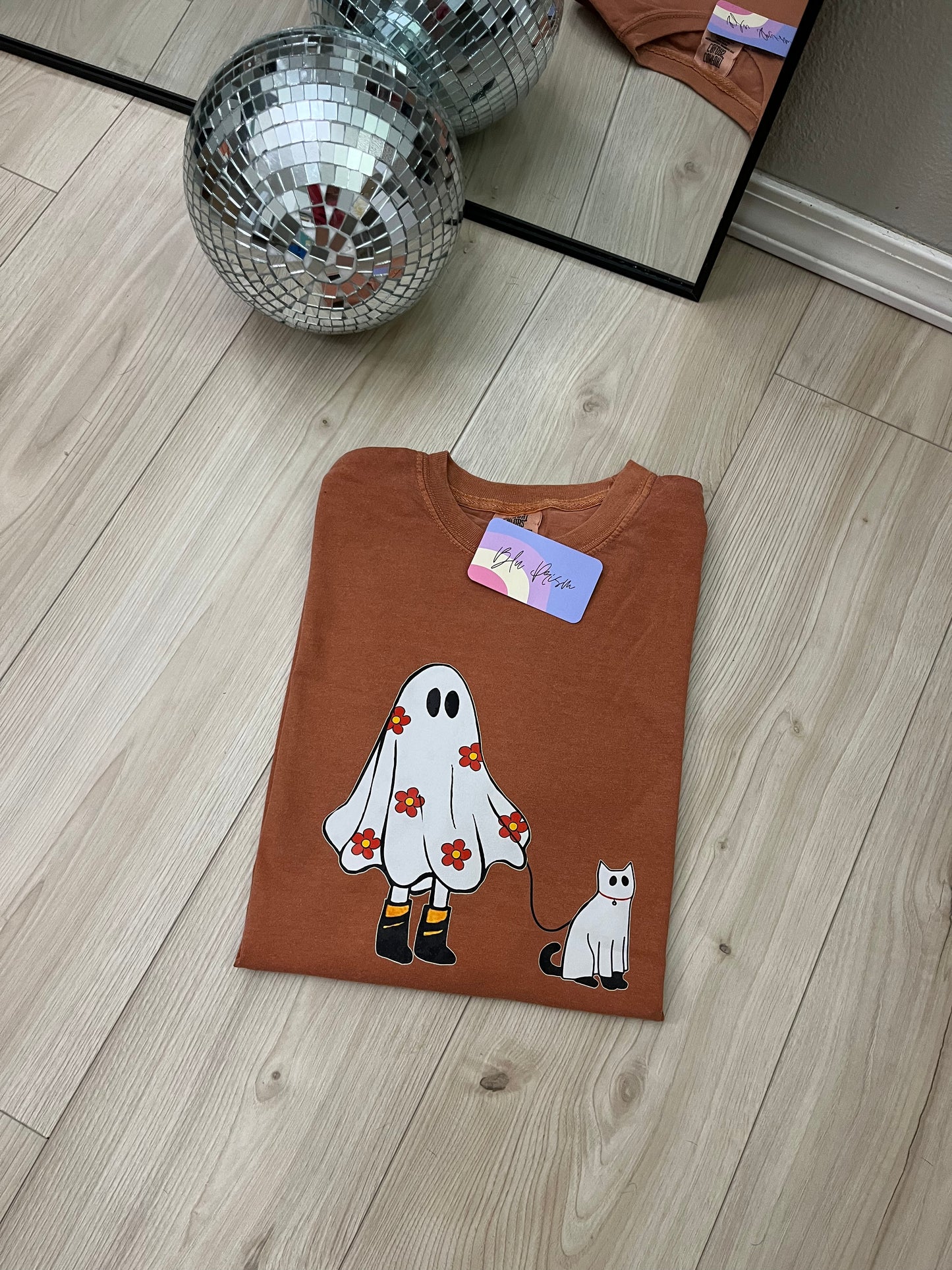 Spooky Cat Walking Tee