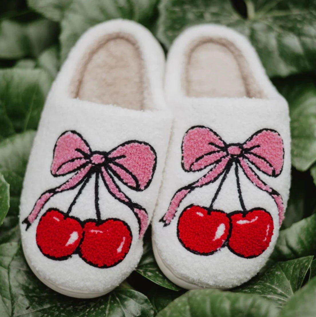 🎀 Bow Cherry Slippers